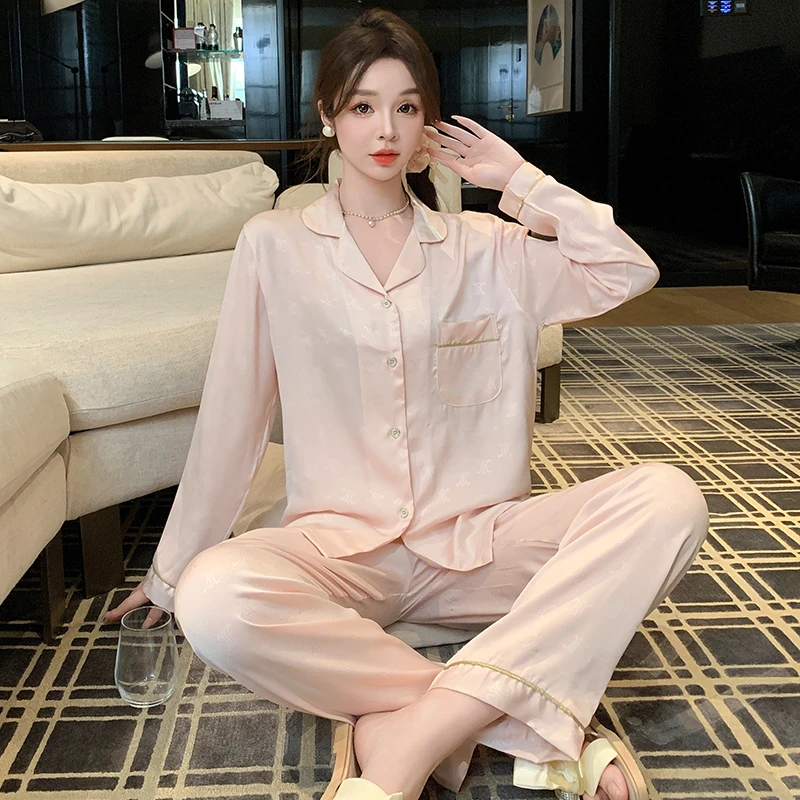 2025冰丝款女式春秋清凉透气轻盈显瘦时尚百搭款好看长裤长袖套装