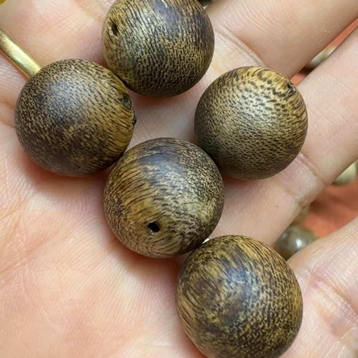 大叶紫檀（黑酸枝木类）