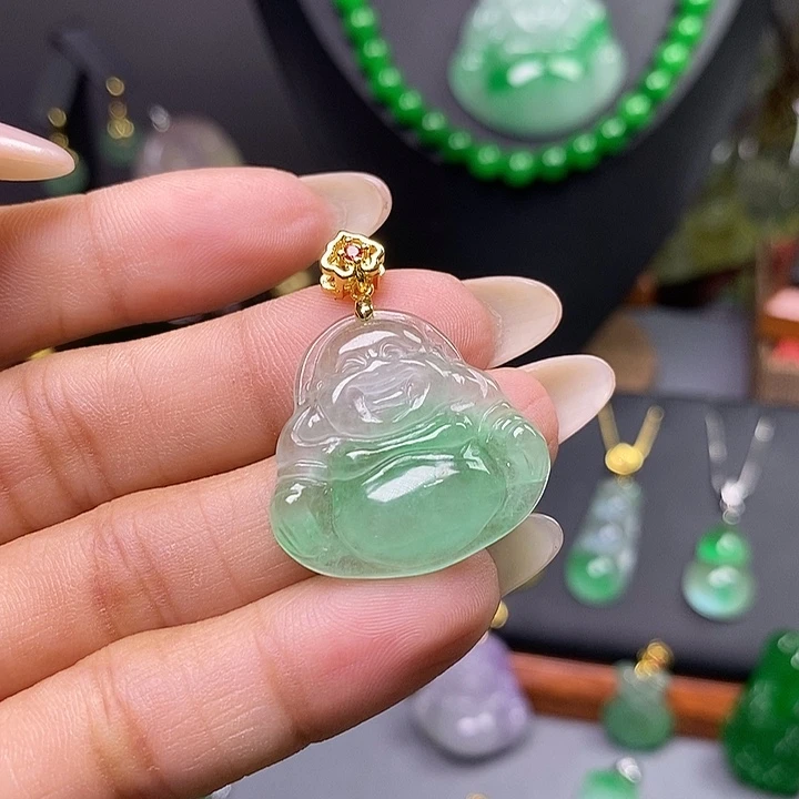吊坠(赠链)未镶嵌翡翠