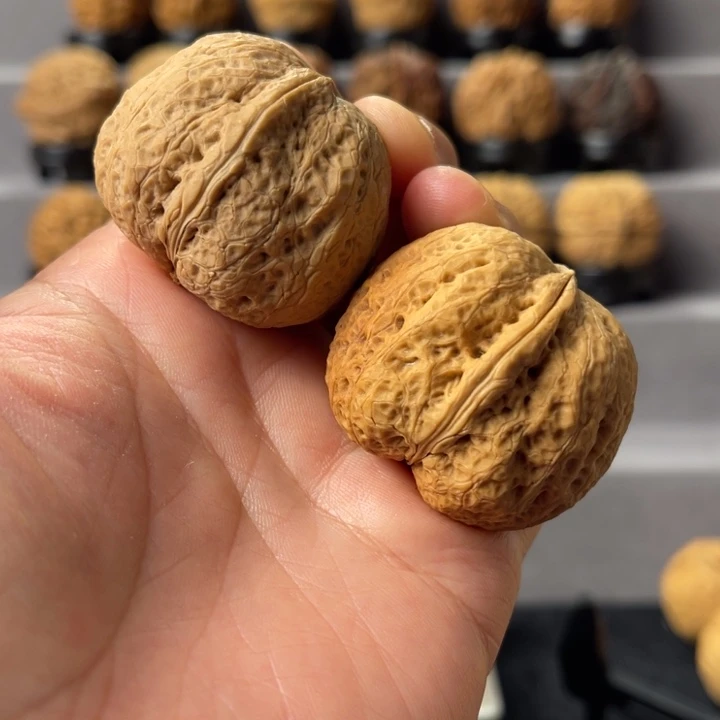 把件文玩核桃8-01