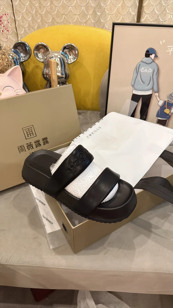 夏季新款百搭舒适外穿拖鞋28-01