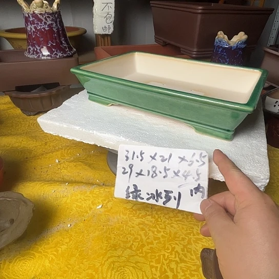 宜兴紫砂绿色马槽