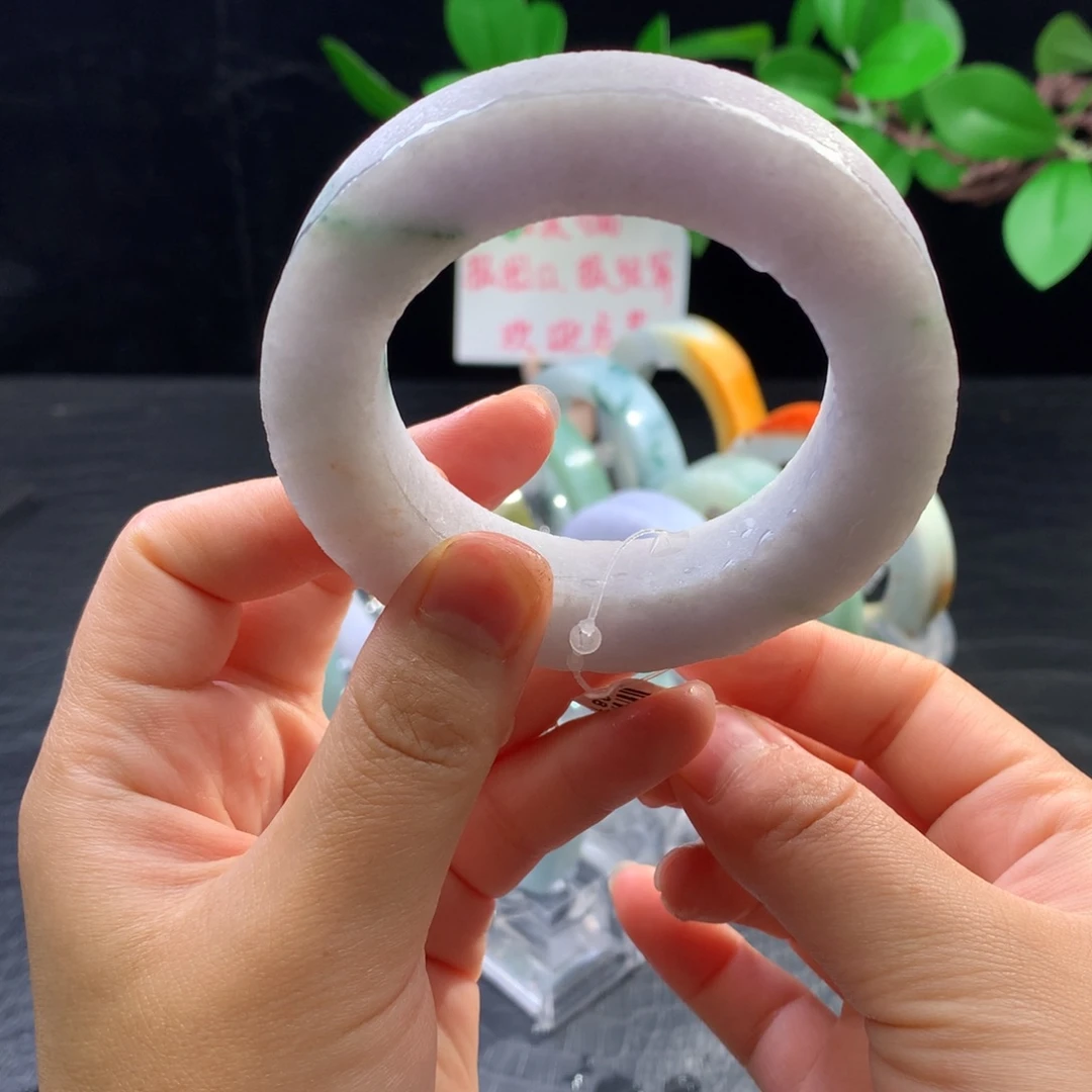 定制翡翠未镶嵌手镯