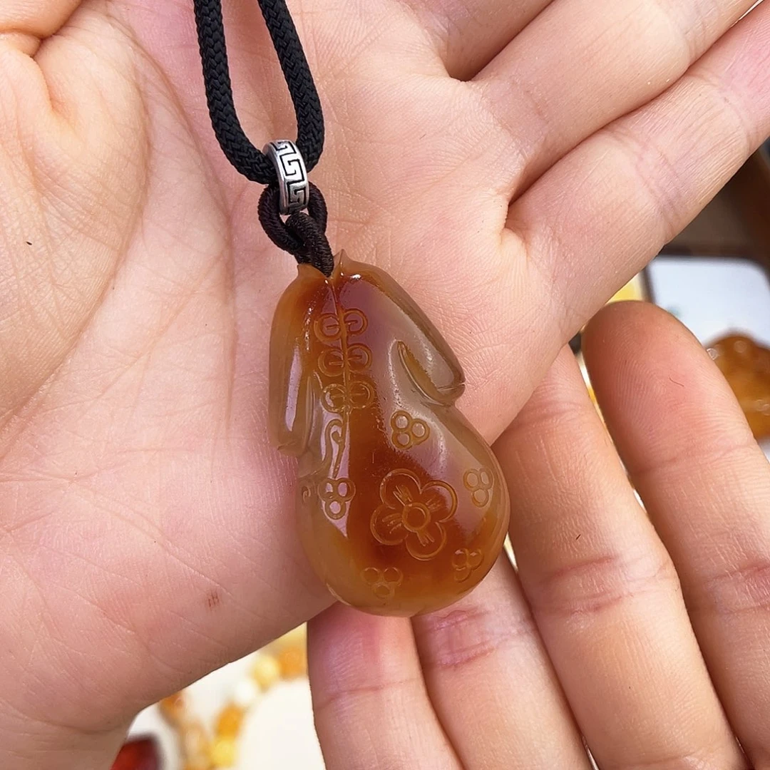 未镶嵌琥珀珠宝奇石，
