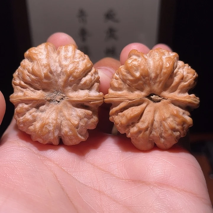 玩***呗手串/手链核桃蛤蟆头