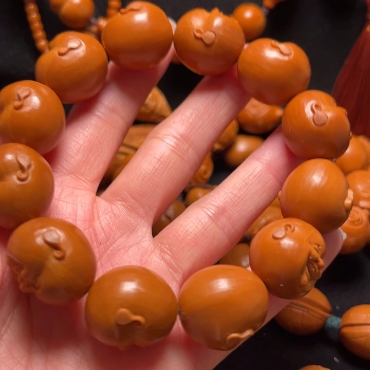 用***4吊坠橄榄核开心19