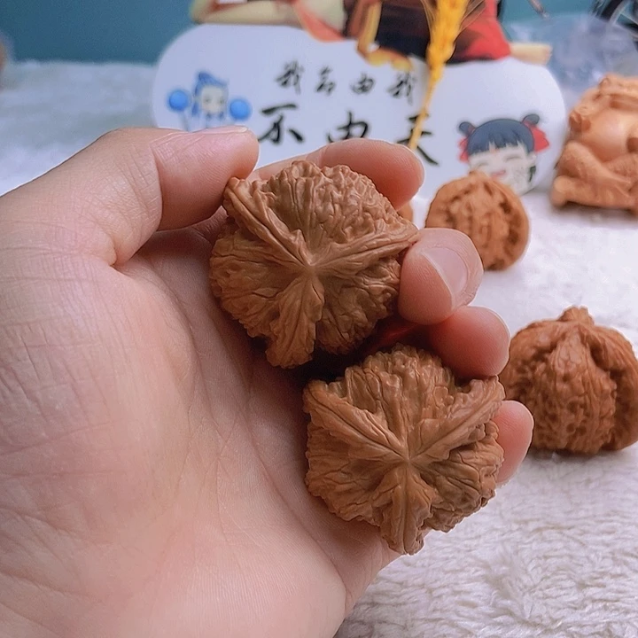 吊坠文玩核桃马*虫三棱