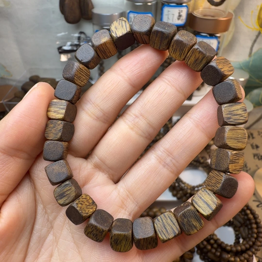 沉香碎屑沉香卡7算盘珠