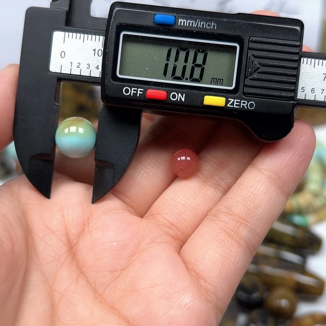 南红玛瑙未镶嵌珠宝奇石