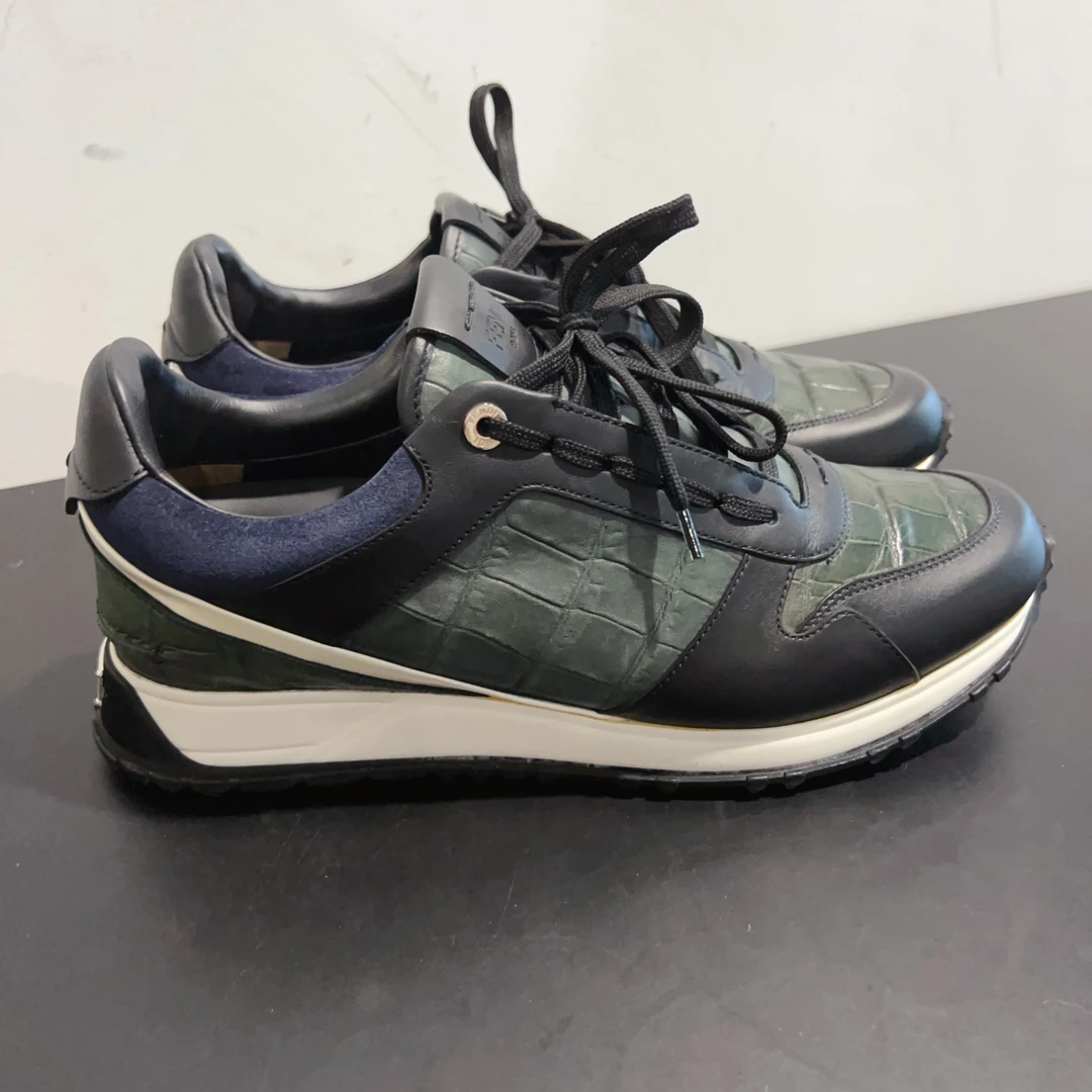 99新 FENDI/芬迪  运动鞋 尺码40成色看直播 GSH1065