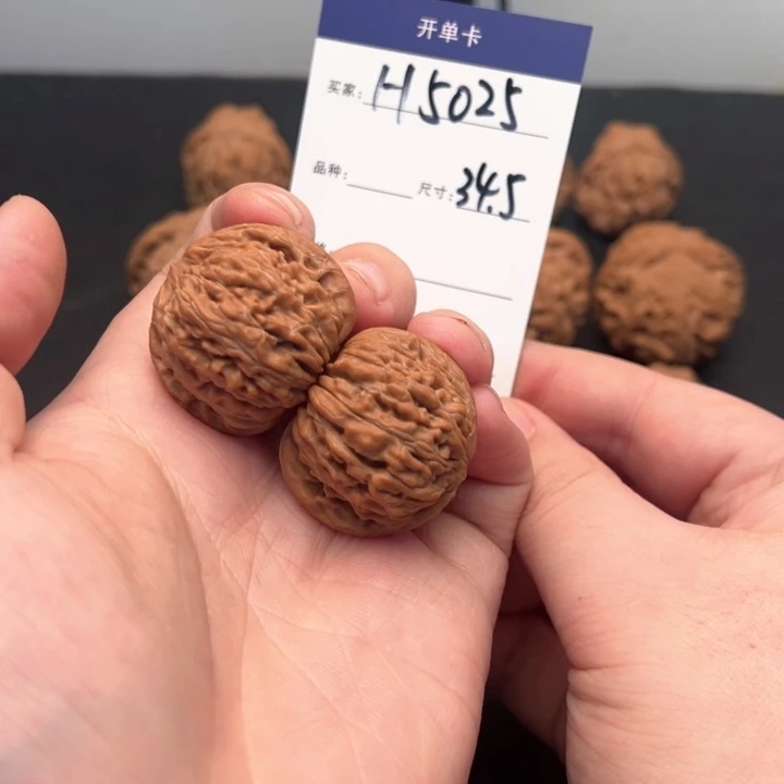 文玩核桃把件A***t山西老树一代汉高楼5025