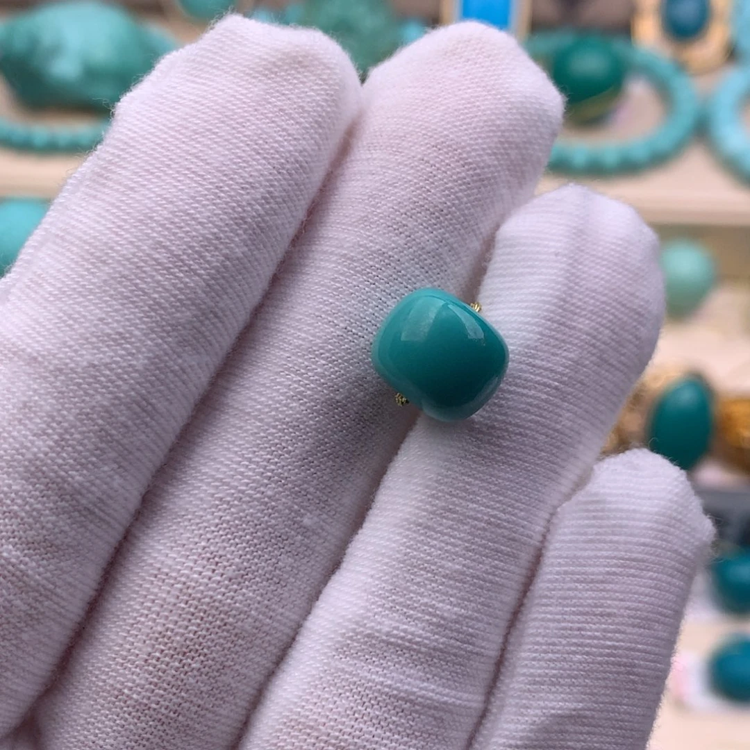 绿松石未镶嵌珠宝奇石10.2