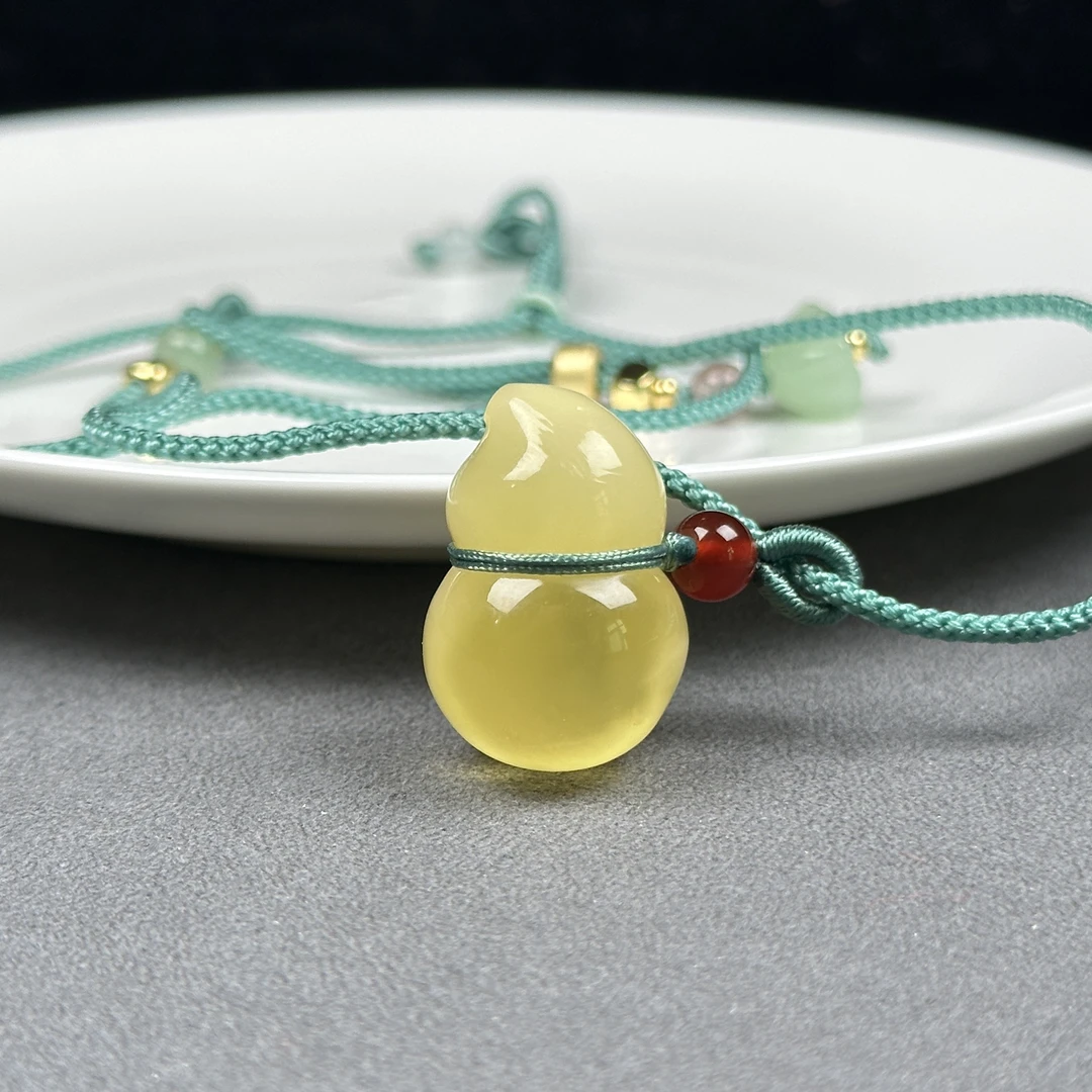 Y3552天然俄料蜜蜡葫芦16.3*24.3mm 支持鉴定假一罚四