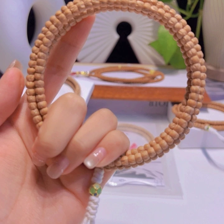 枫***.柏香籽/百香籽吊坠