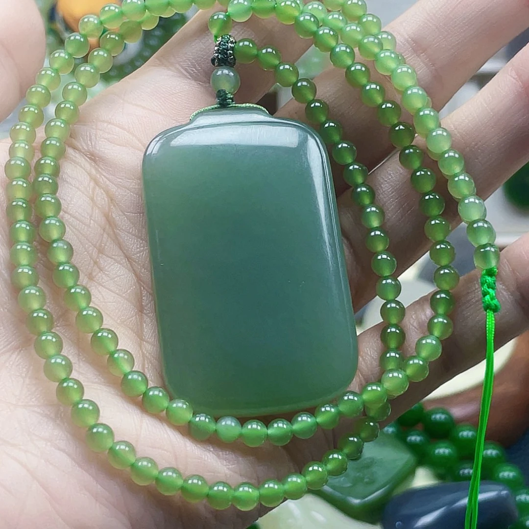 胖***财和田玉未镶嵌颈饰