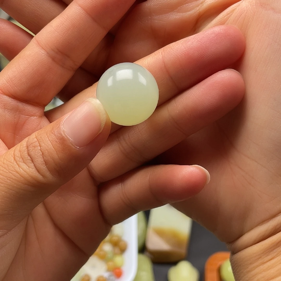 未镶嵌和田玉（糖玉）挂件
