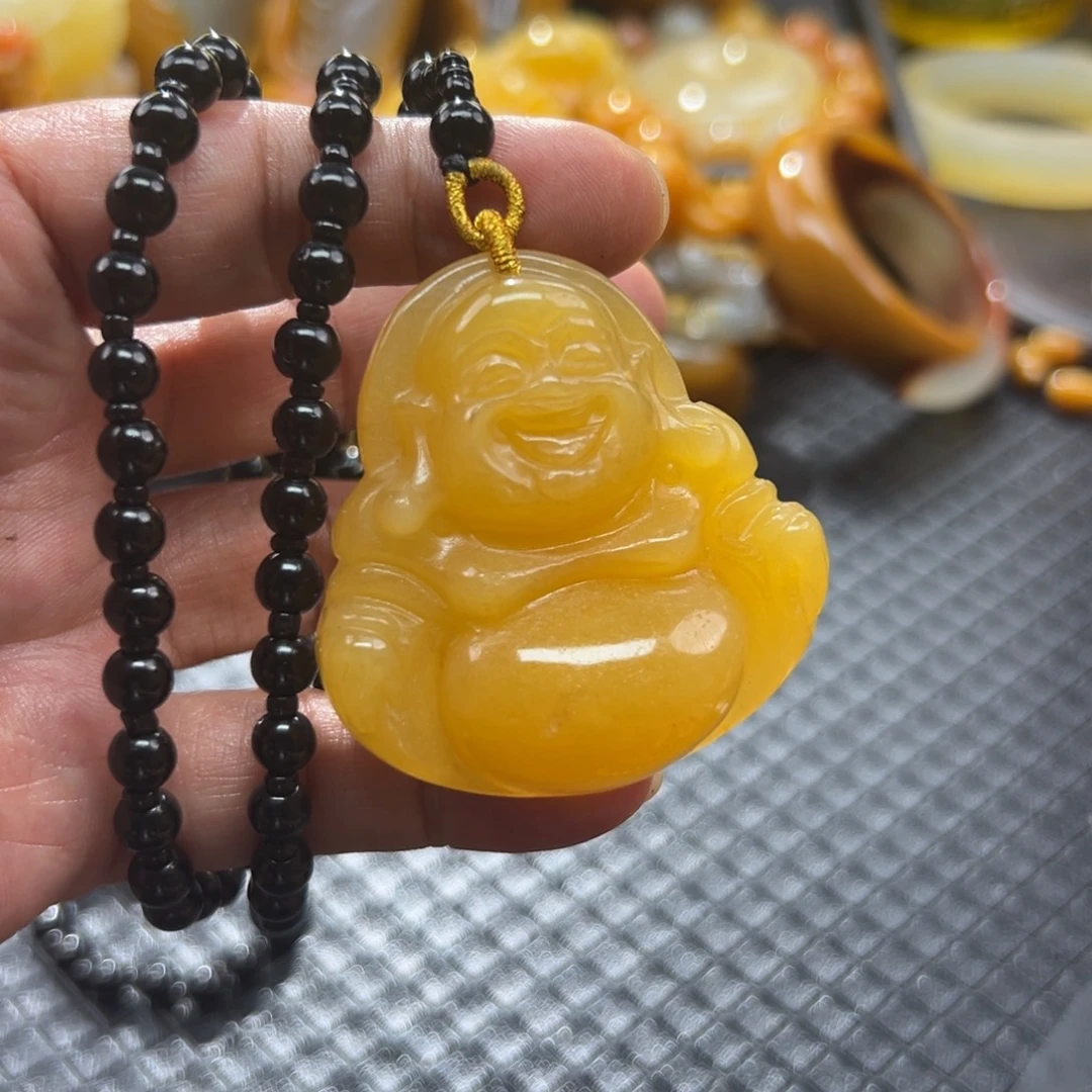 颈饰未镶嵌石英质玉