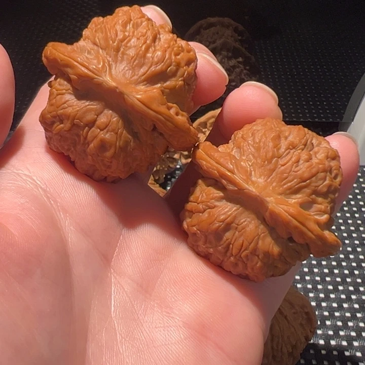 木质文玩核桃，产地直销