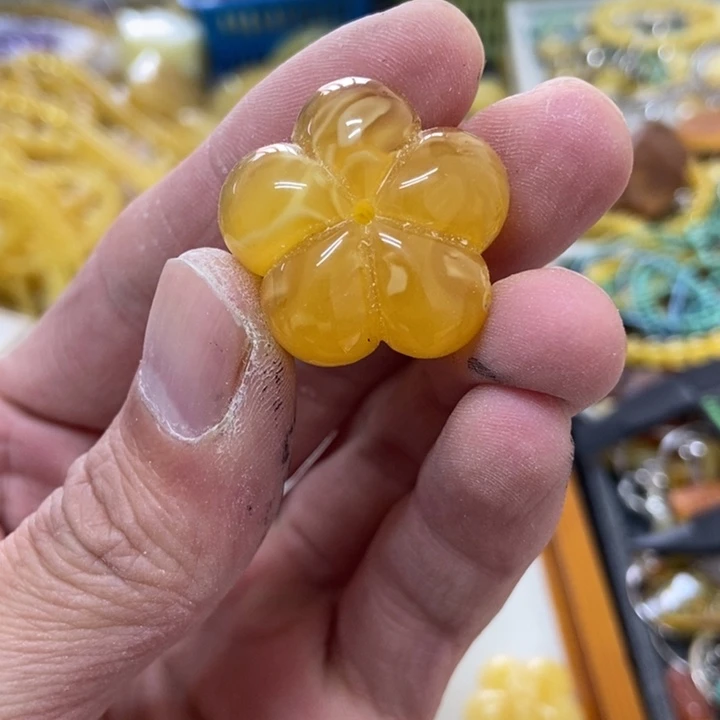 裸石蜜蜡未镶嵌吊坠