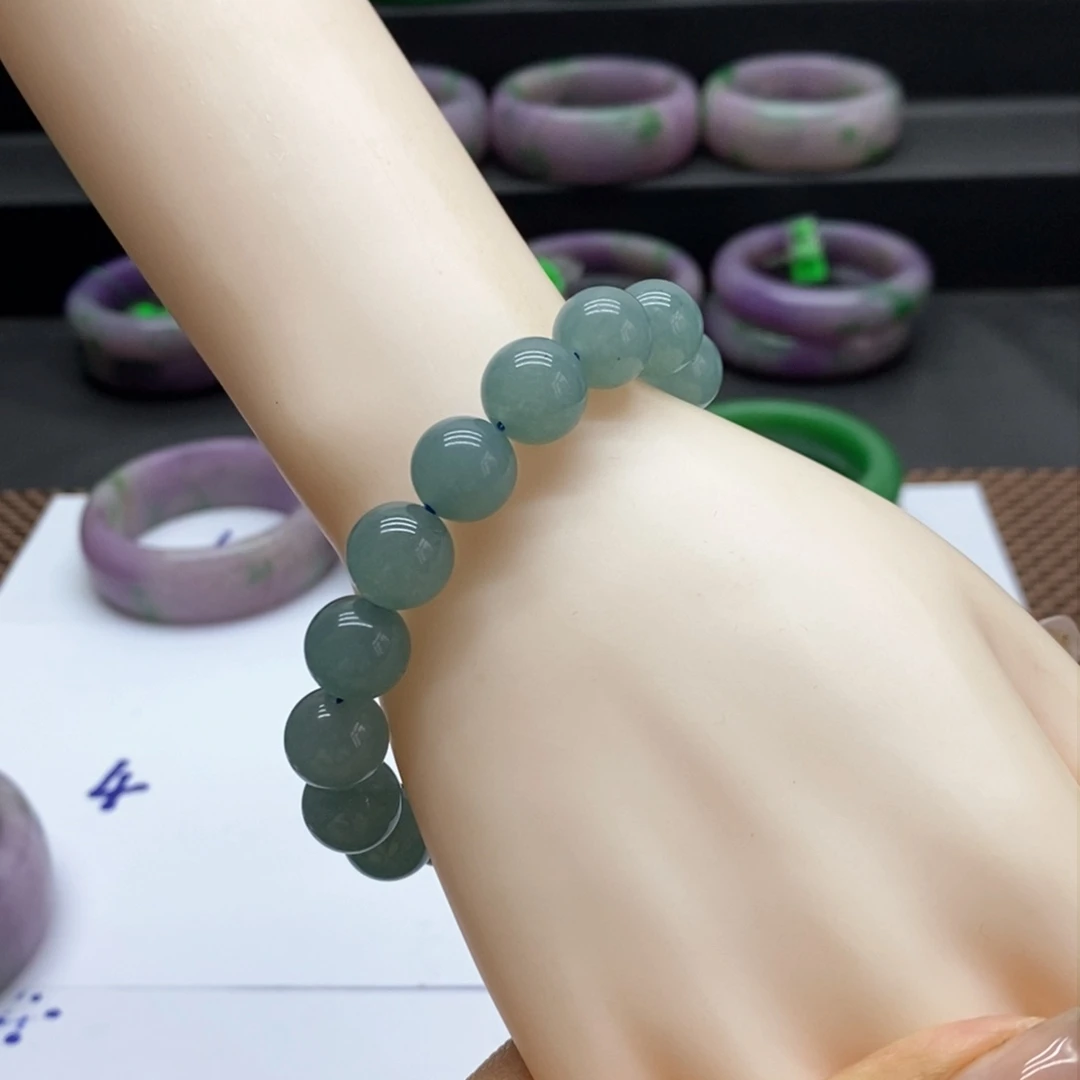 未镶嵌石英质玉珠宝奇石