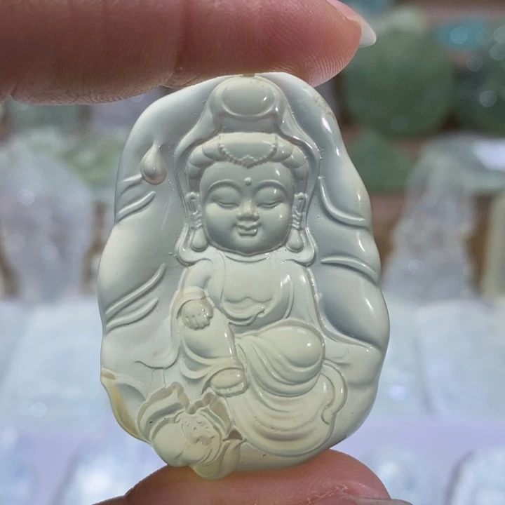 岫玉未镶嵌颈饰吊坠