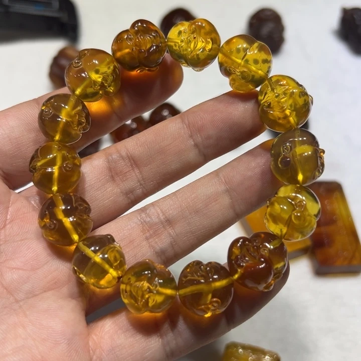 琥珀颈饰未镶嵌可**琥珀手串