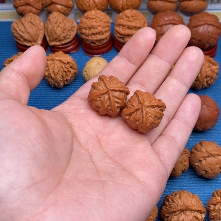 文玩核桃把件四棱