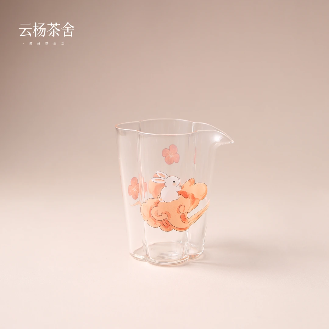 【高颜值设计款】玉兔献瑞四叶草公道杯 容量约250cc