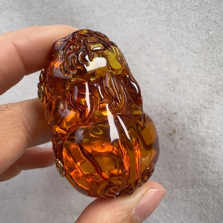 琥珀珠宝奇石未镶嵌月*花