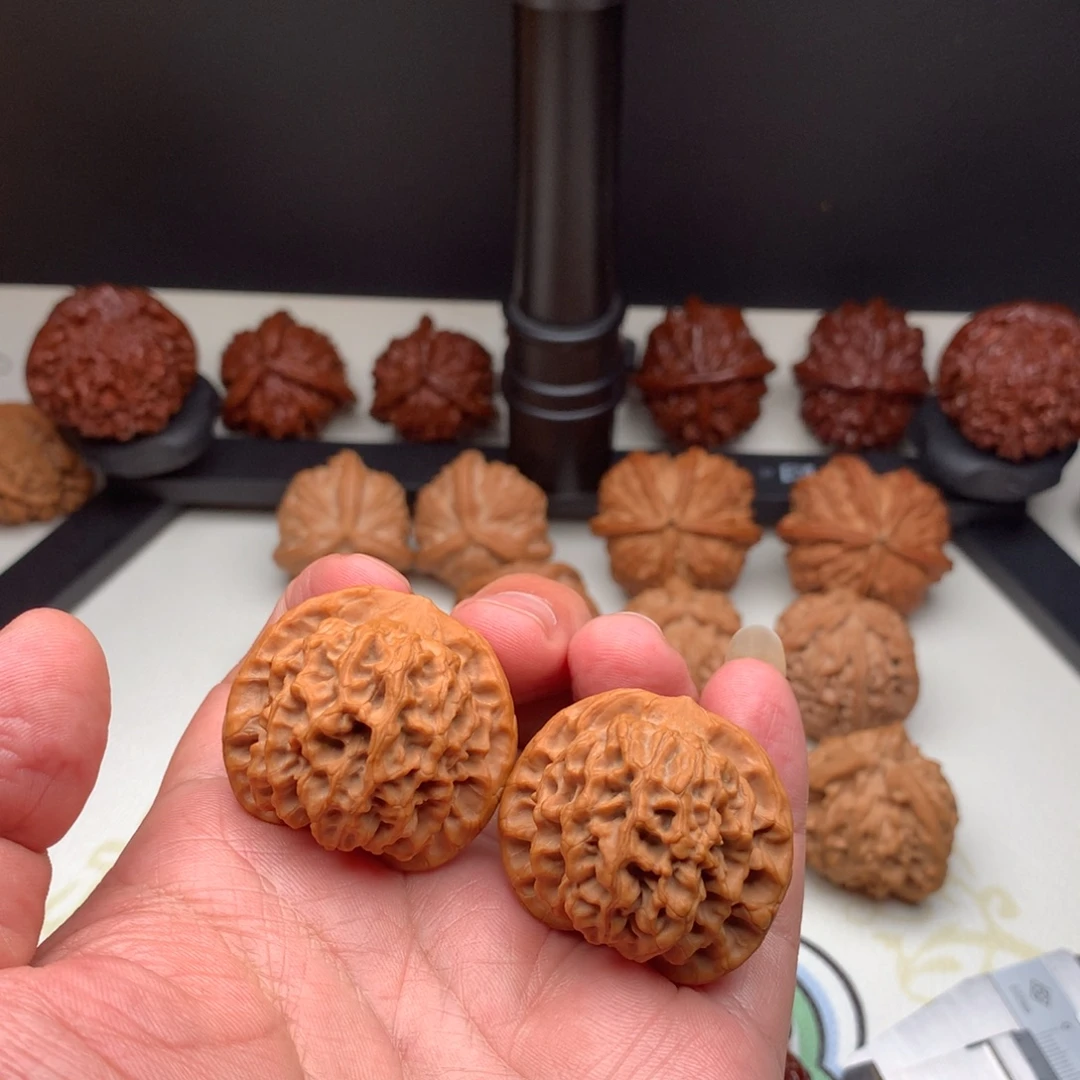 文玩核桃吊坠秦闷38