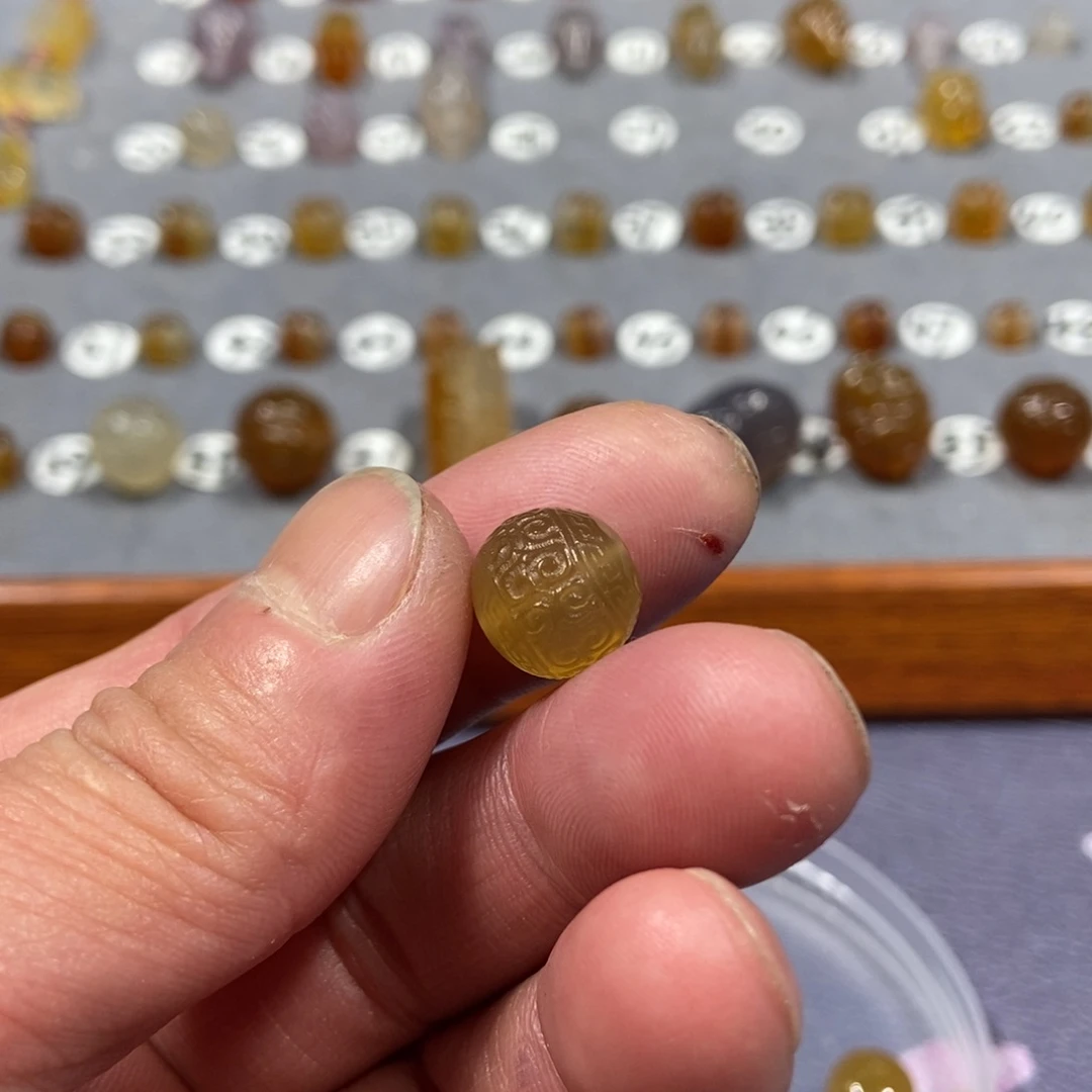 金***起玛瑙/玉髓合金颈饰珠