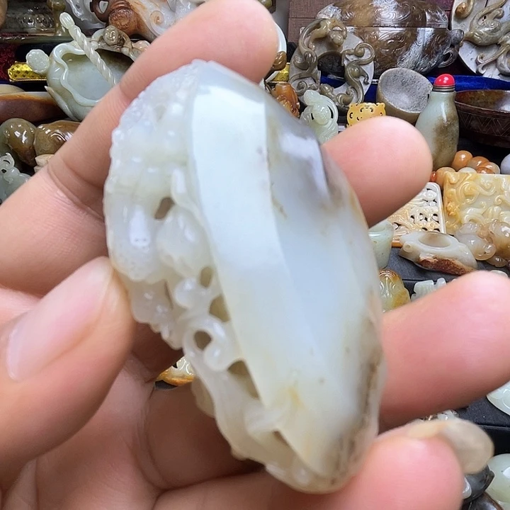 颈饰未镶嵌和田玉