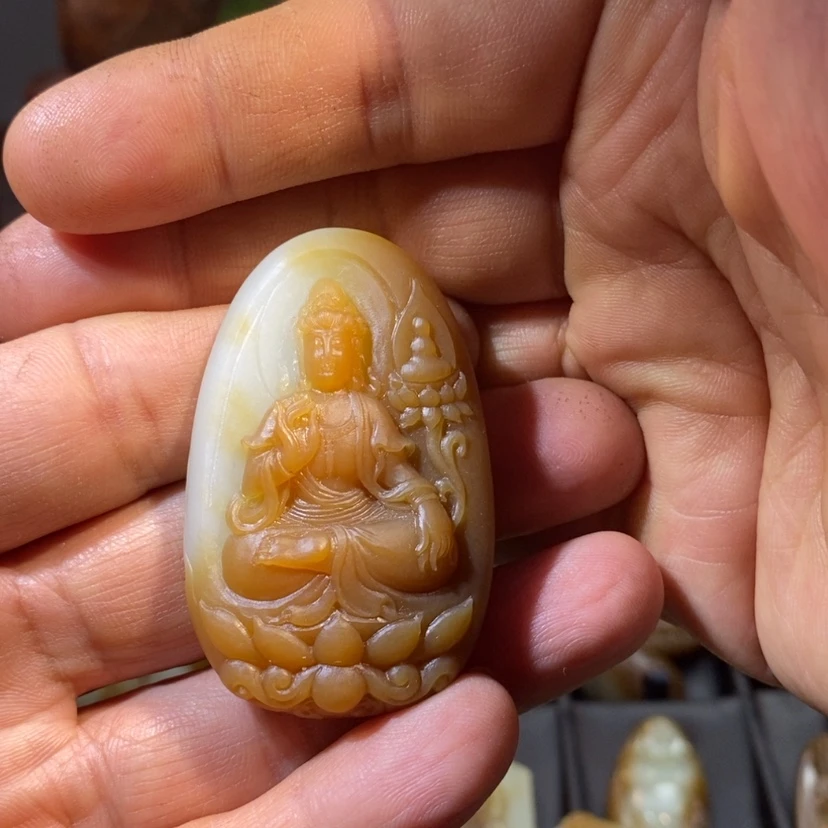 【闪购商品】和田玉挂件未镶嵌黑****?观音