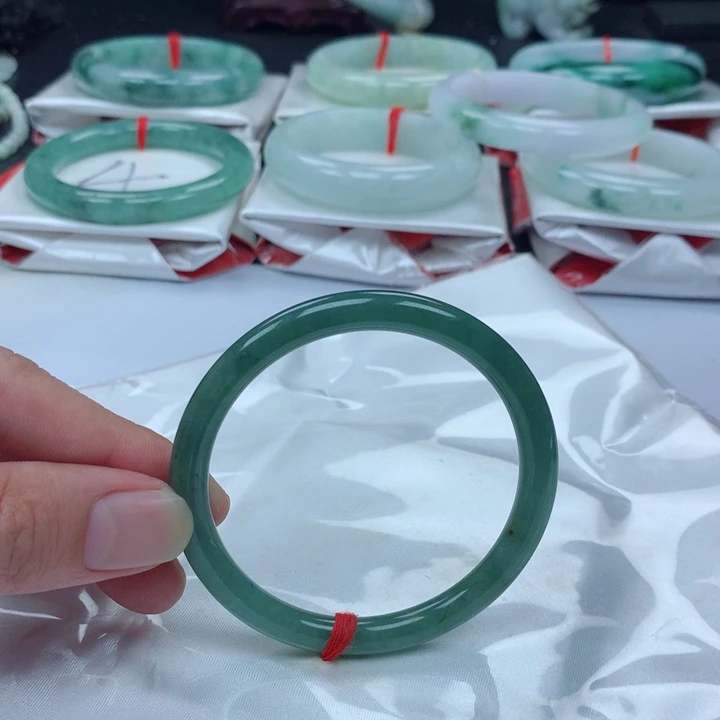 未镶嵌手镯翡翠57圈