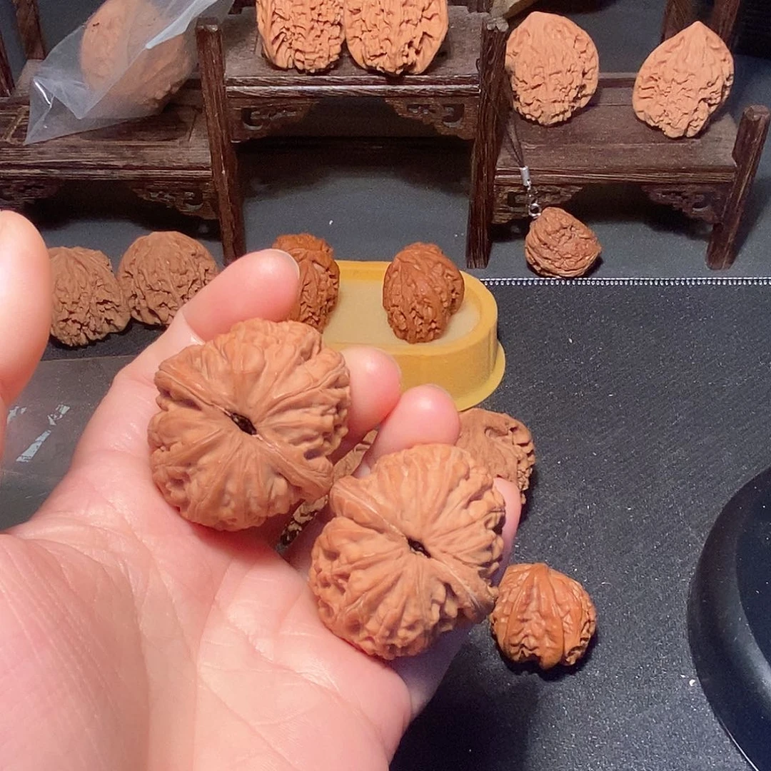 吊坠文玩核桃X****U元宝43尺尖部微黄