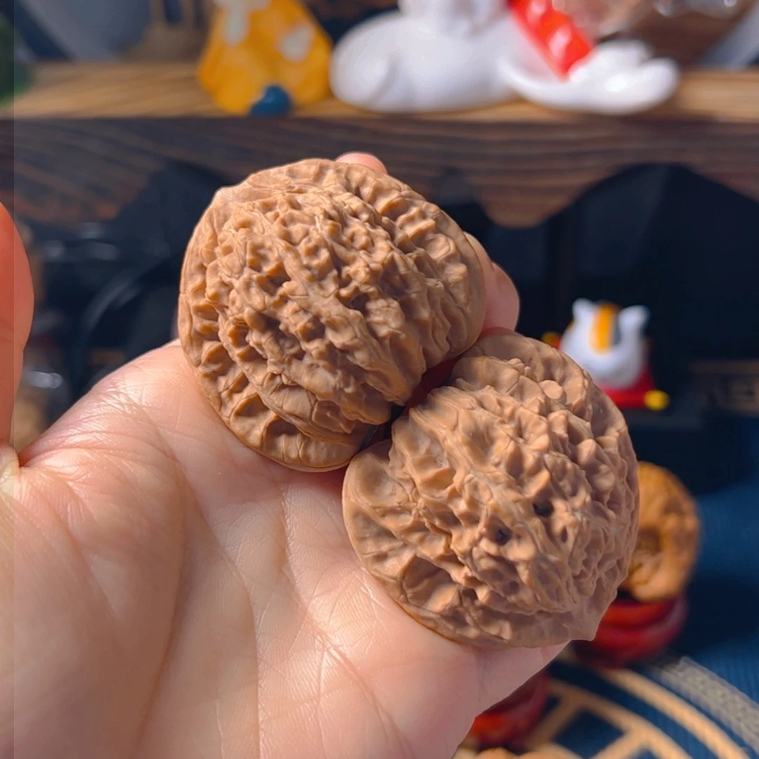 文玩核桃把件盘龙虎头44