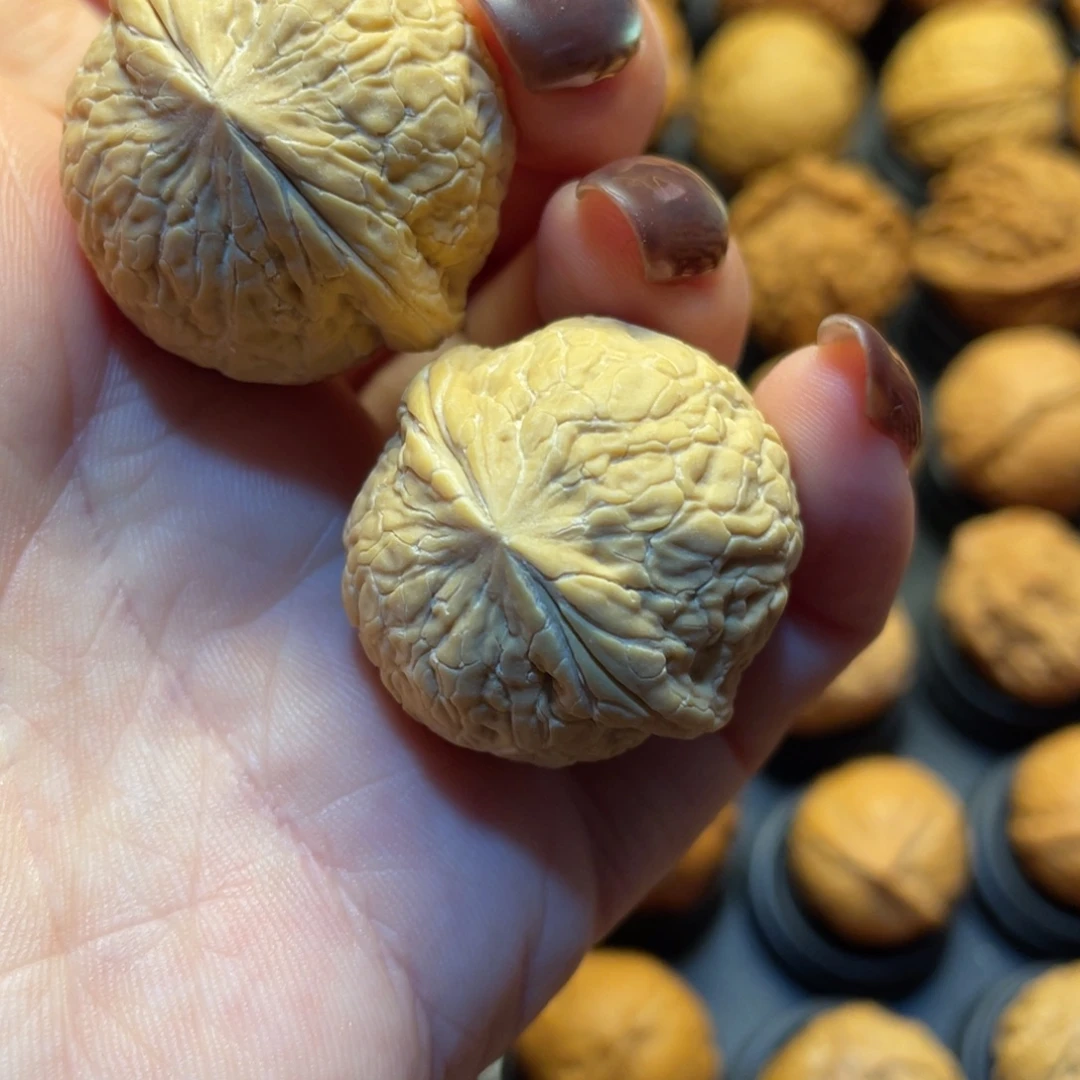 卡***卡吊坠文玩核桃核桃
