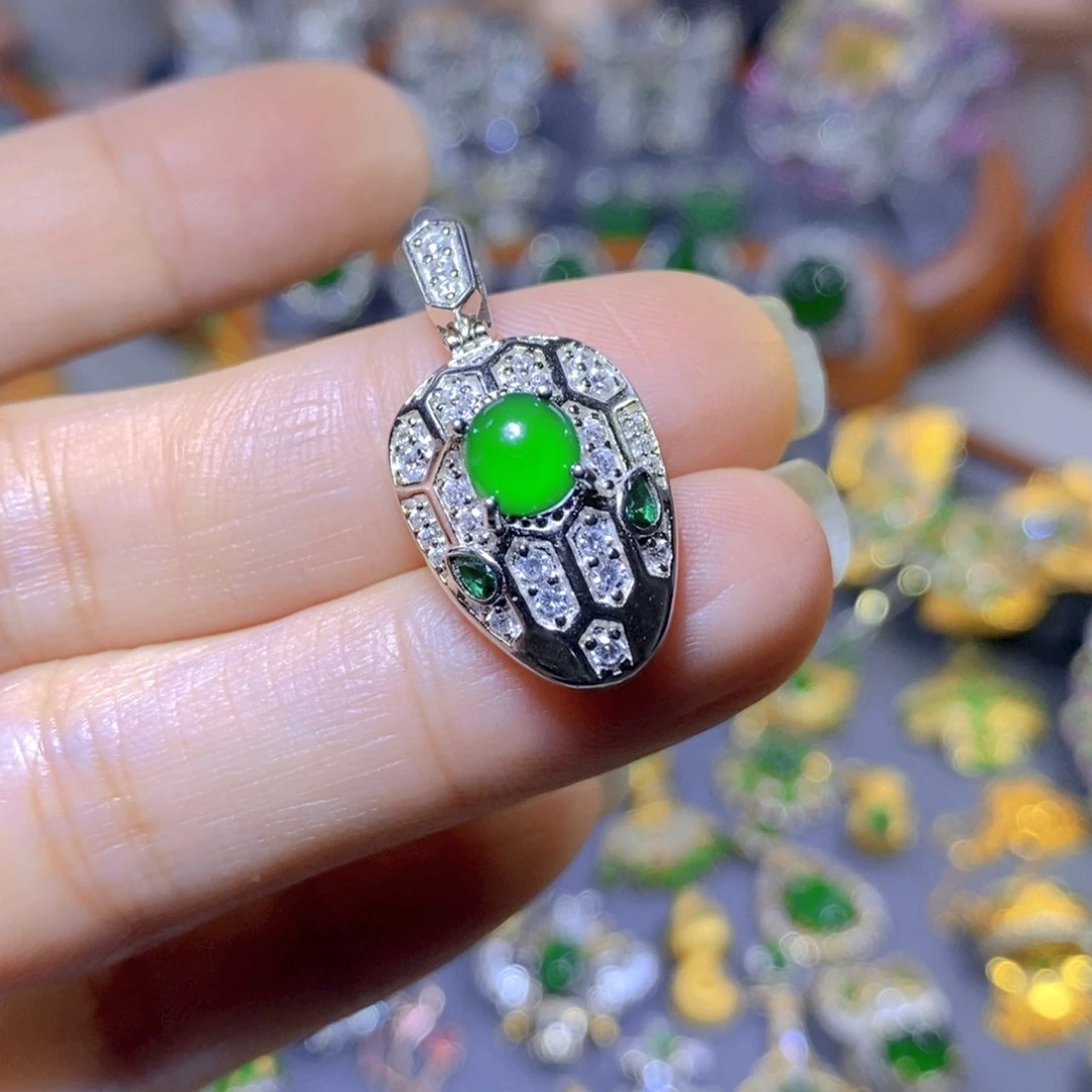 翡翠颈饰银S925镶嵌天然翡翠