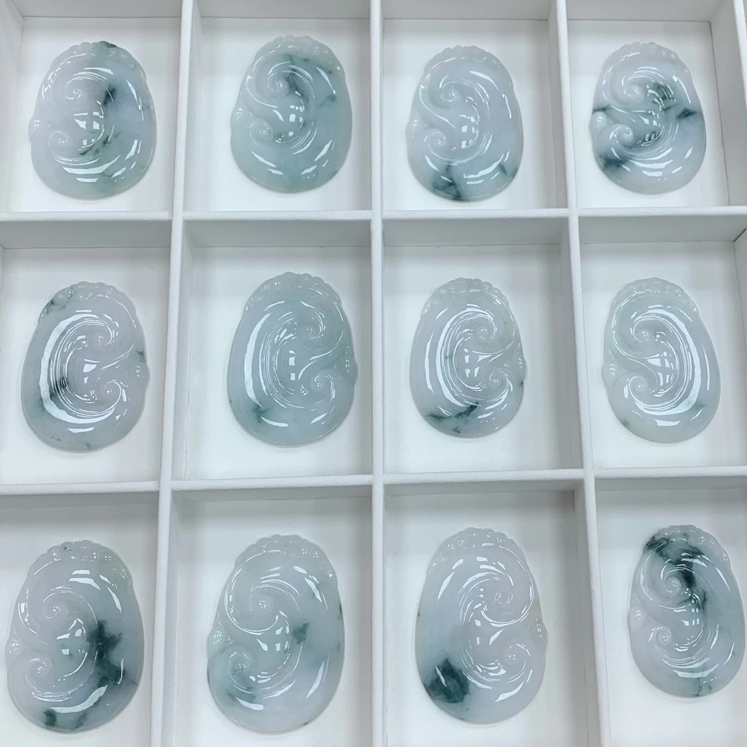 八七珠宝翡翠飘花如意 多样性发一件 天然A货翡翠