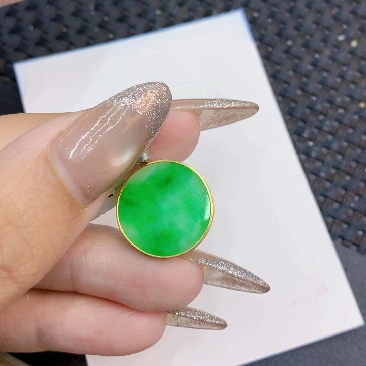 颈饰18K金镶嵌翡翠天然翡翠