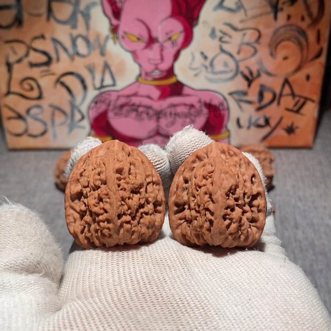 登***高文玩核桃吊坠36南疆