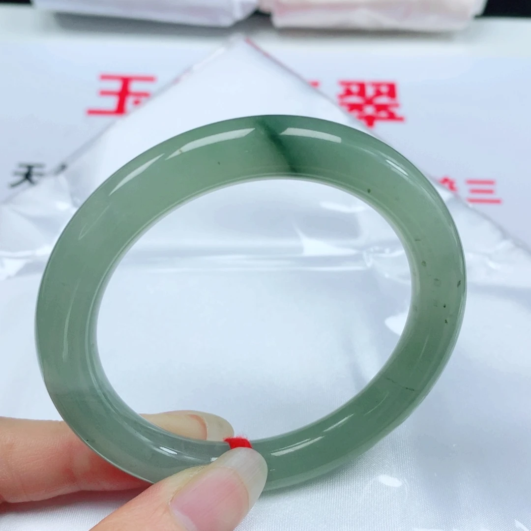 翡翠未镶嵌手镯  编号56 圆条55