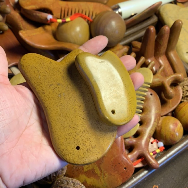 泗水砭石原石刮板