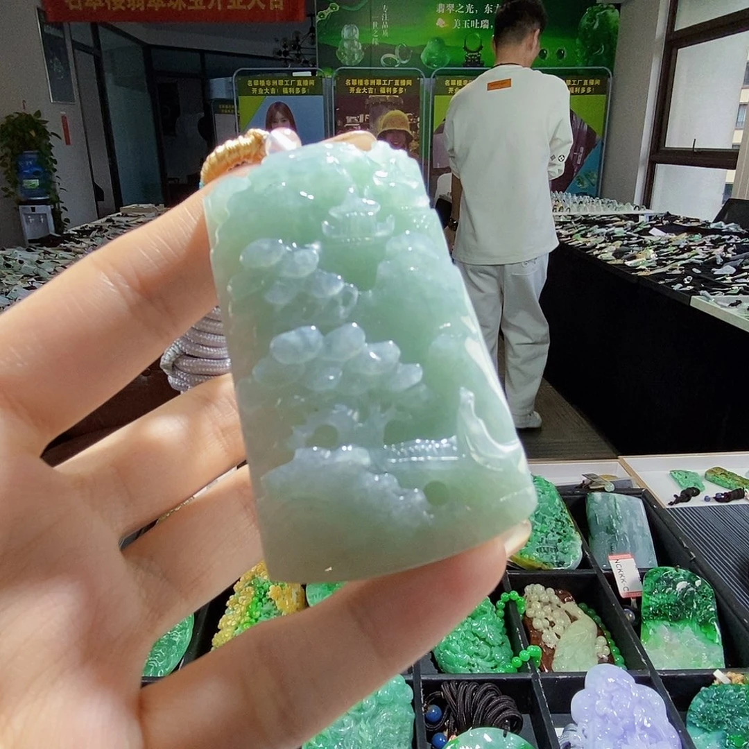 颈饰未镶嵌翡翠翡翠