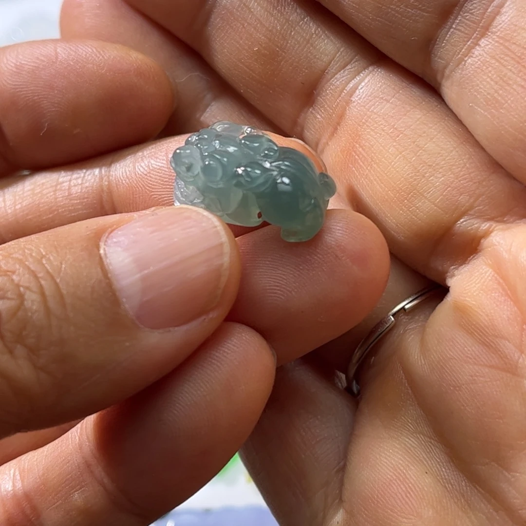 定制翡翠未镶嵌貔貅