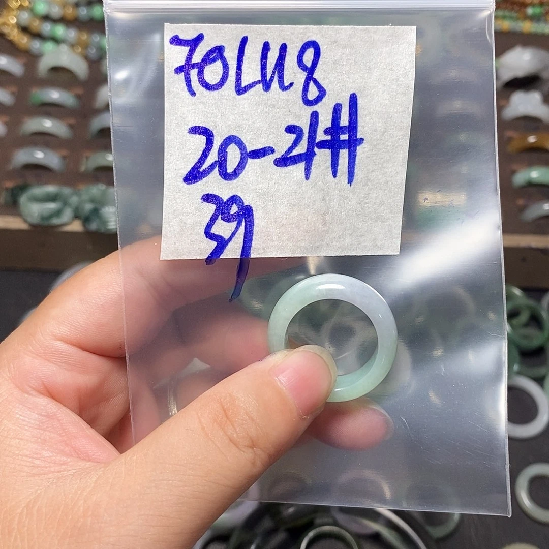 未镶嵌定制翡翠翡翠