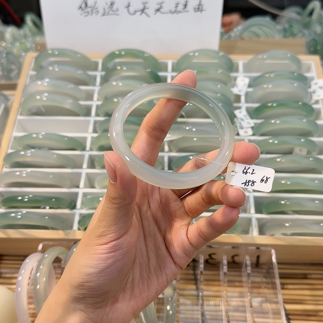 玛瑙/玉髓未镶嵌手镯圈口56.2