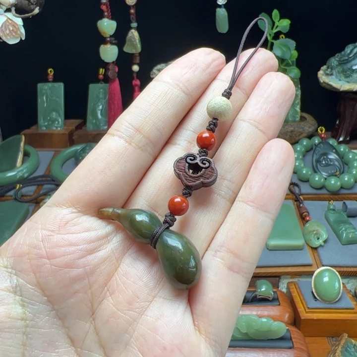 岫岩河磨玉（透闪石质玉）未镶嵌吊坠(不含链)