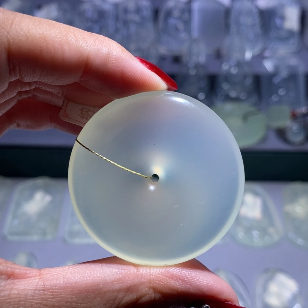 月***芙岫玉未镶嵌颈饰平安扣