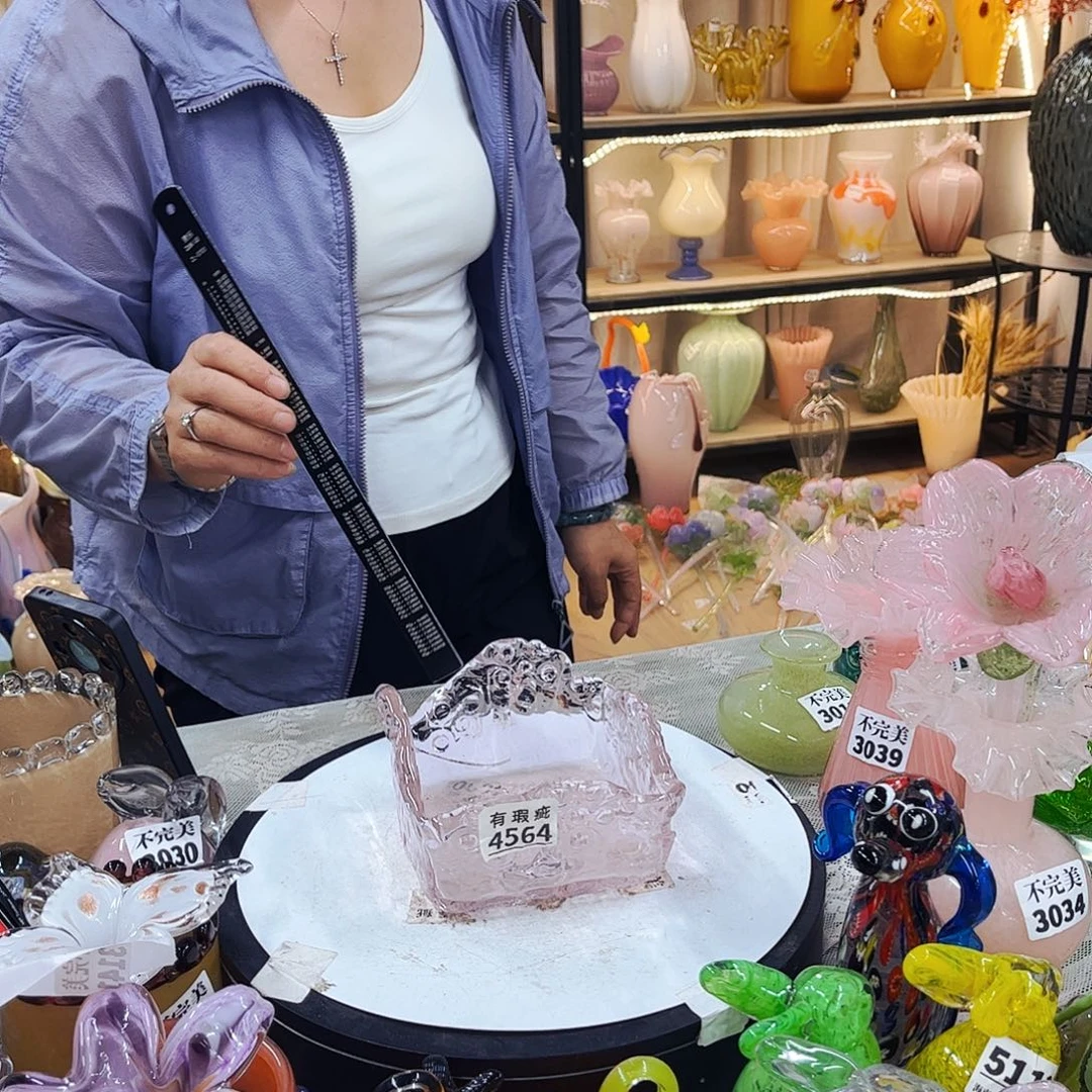4564 家悦美居琉璃摆件瑕疵